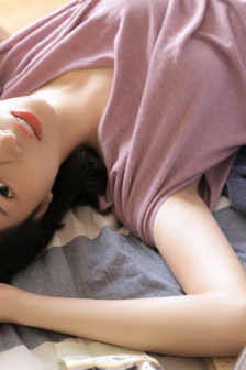 最美女警察穿上制服露出性感身材